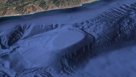 Okyanusun tabanındaki gizemli yapı Sycamore Knoll: Uzaylı üssü mü, doğal bir yapı mı?