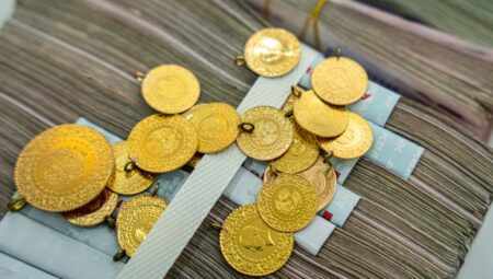 Avrupa Nükleer Araştırma Merkezi CERN, kurşunu altına çevirmeyi başardı!