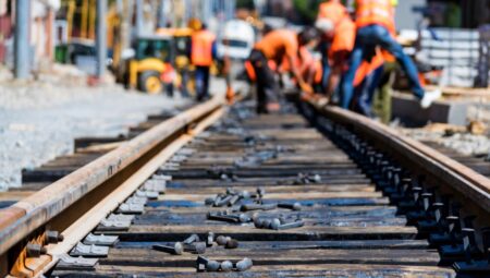 Çok sıcaklar, İngiltere’deki trenleri vurdu