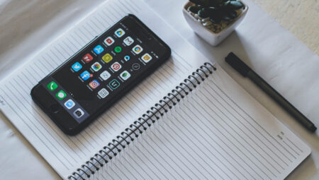 20 tanınan uygulama incelendi: Hangisi, telefonunuzu ne kadar kurcalıyor?