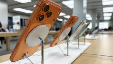 Apple mağazalarında iPhone 17 izlerini önlemek için standlar yenileniyor