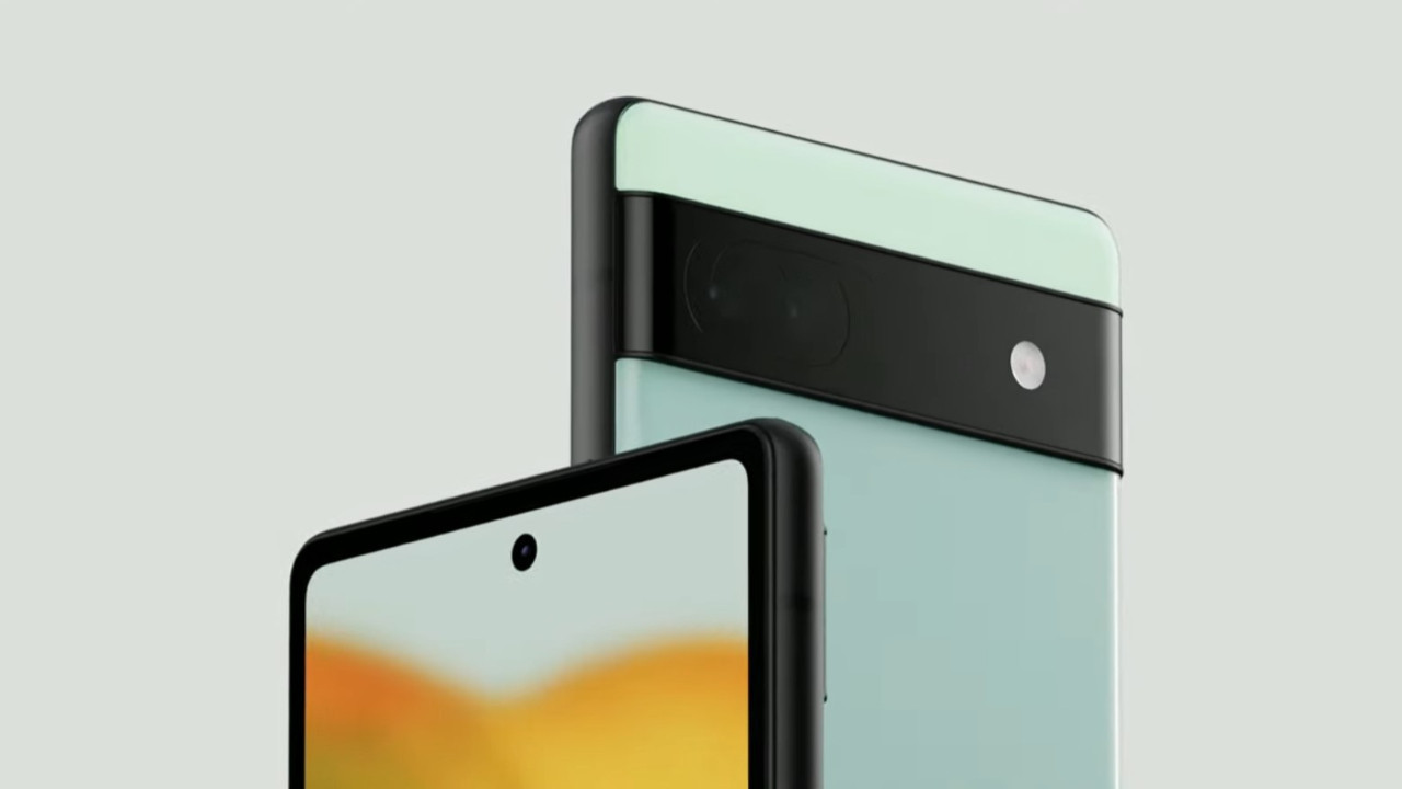Bu telefonu kullanıyorsanız dikkat: Şarj sırasında patladı!