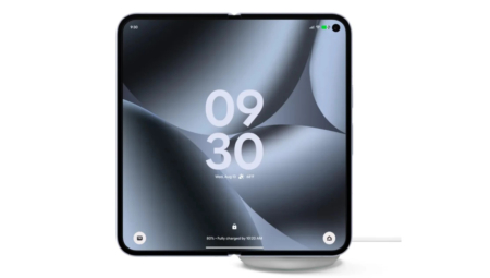 Google Pixel 10 Pro Fold, katlanabilir telefonlarda bir birinci ile birlikte tanıtıldı