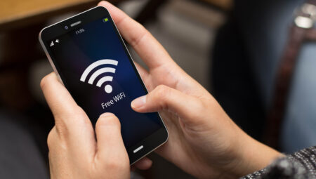 Meskenden çıkarken telefonunuzun Wi-Fi özelliğini neden kapatmalısınız? Güzel sebepleri var