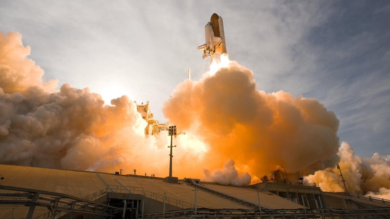 NASA’nın otomobil büyüklüğündeki aygıtının macerası, ABD’li bayanın bahçesinde son buldu