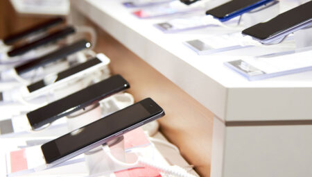 Dünyanın en çok satan telefonları belirli oldu: iPhone’un modellerinden biri tepede