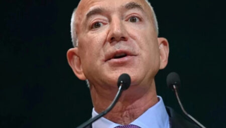 Jeff Bezos, yeni yapay zekâ teşebbüsü Project Prometheus’ta yeniden sahaya iniyor