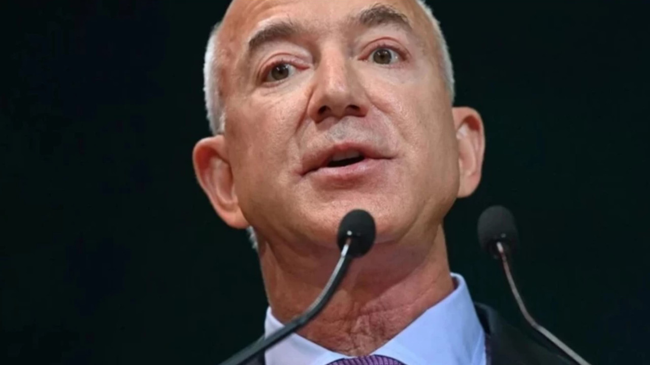 Jeff Bezos, yeni yapay zekâ teşebbüsü Project Prometheus’ta yeniden sahaya iniyor