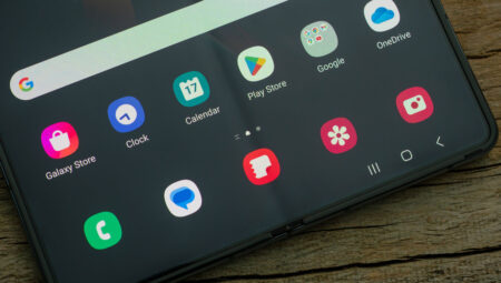 Katlama izine son: Samsung’un yeni katlanabilir ekranı ortaya çıktı