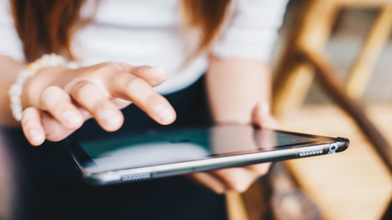 Katlanabilir iPhone için beklenen sızıntı: Tasarımı ve fiyatı aşikâr oldu