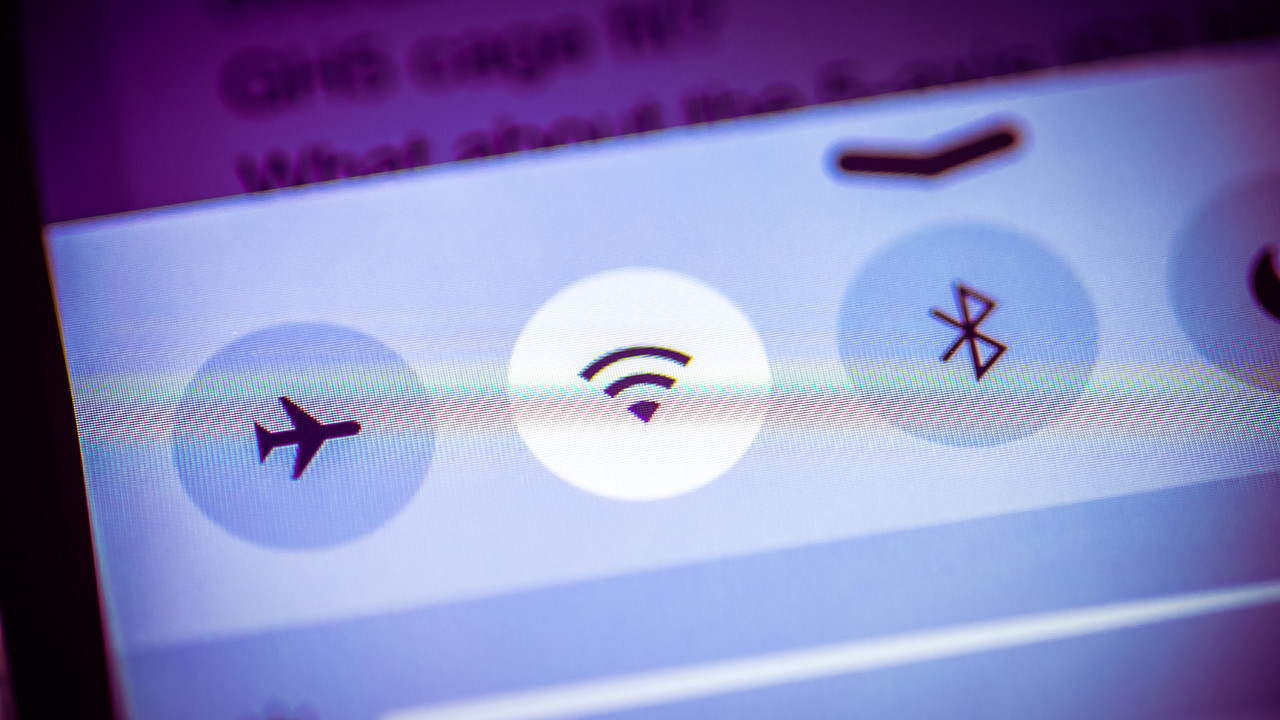 Kullanmadığınız vakitlerde cebinizi Wi-Fi ve Bluetooth’unu kapatmalı mısınız?