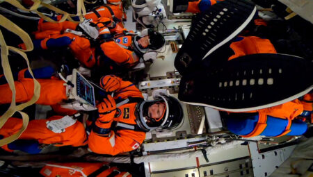 NASA açıkladı: İşte Ay yolcuları yanlarında götüreceği 2.300 kesimlik özel koleksiyon
