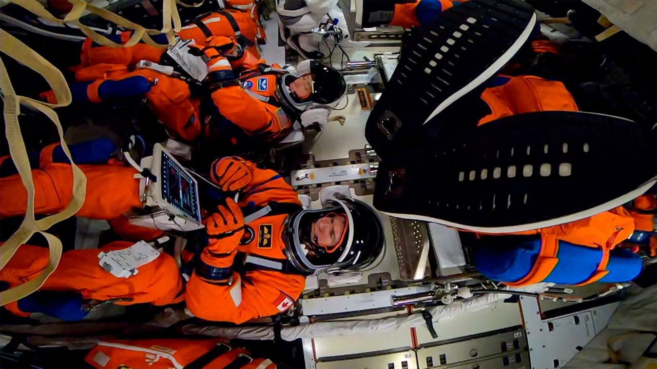 NASA açıkladı: İşte Ay yolcuları yanlarında götüreceği 2.300 kesimlik özel koleksiyon