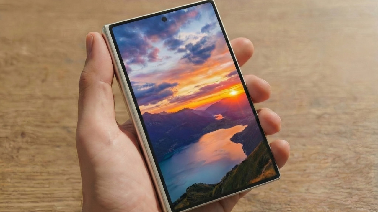 One UI 9 kodlarından çok farklı bir katlanabilir Samsung modeli çıktı