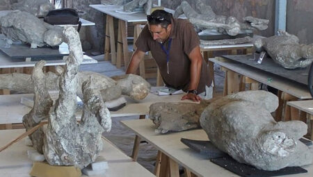 Pompeii kurbanlarının üzerindeki sır: Kalın yünlü pelerinler tarihi değiştirebilir mi?