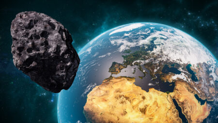 Son 400 yılın en yakın geçişi: Dev asteroit Dünya’ya teğet geçecek