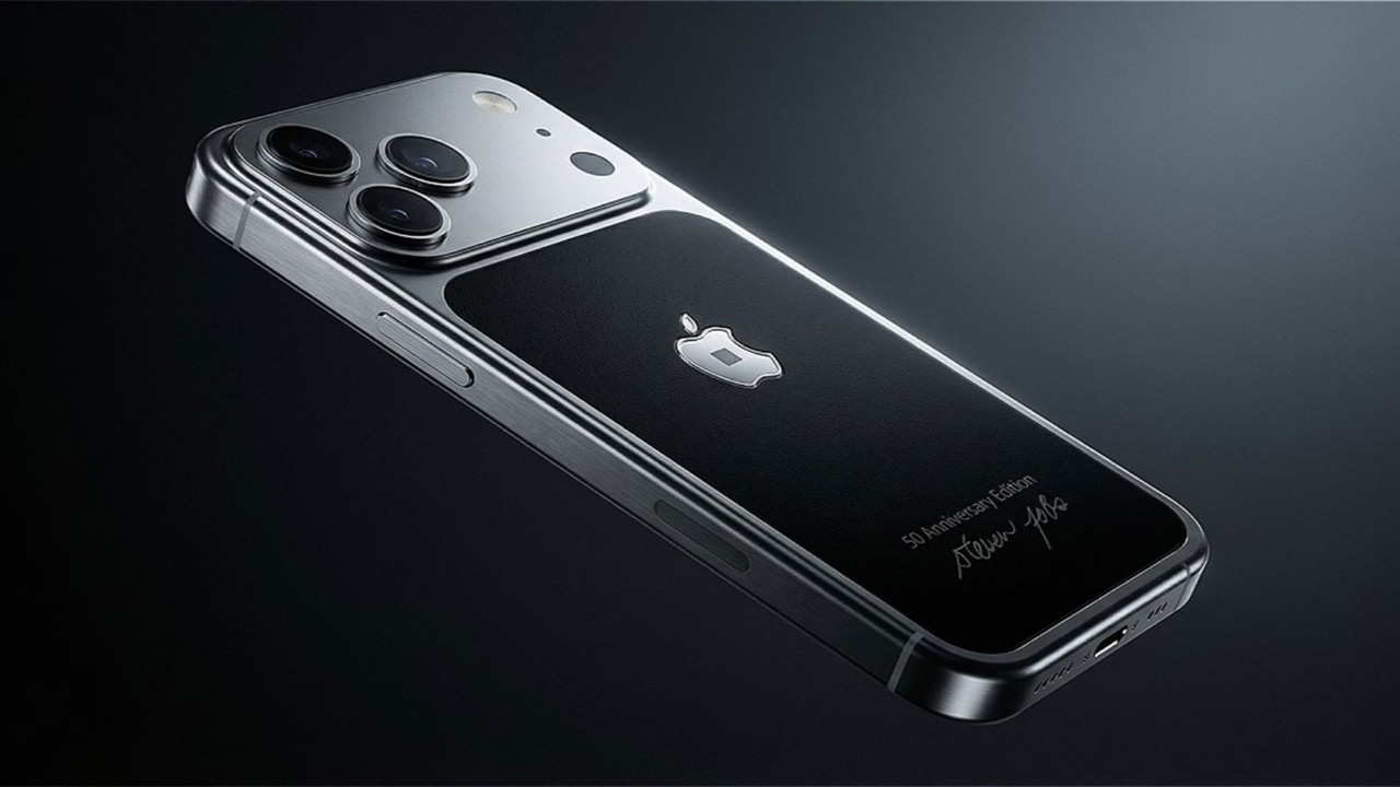Steve Jobs’un ikonik kazağı iPhone kasasına girdi: İşte servet bedelindeki o telefon