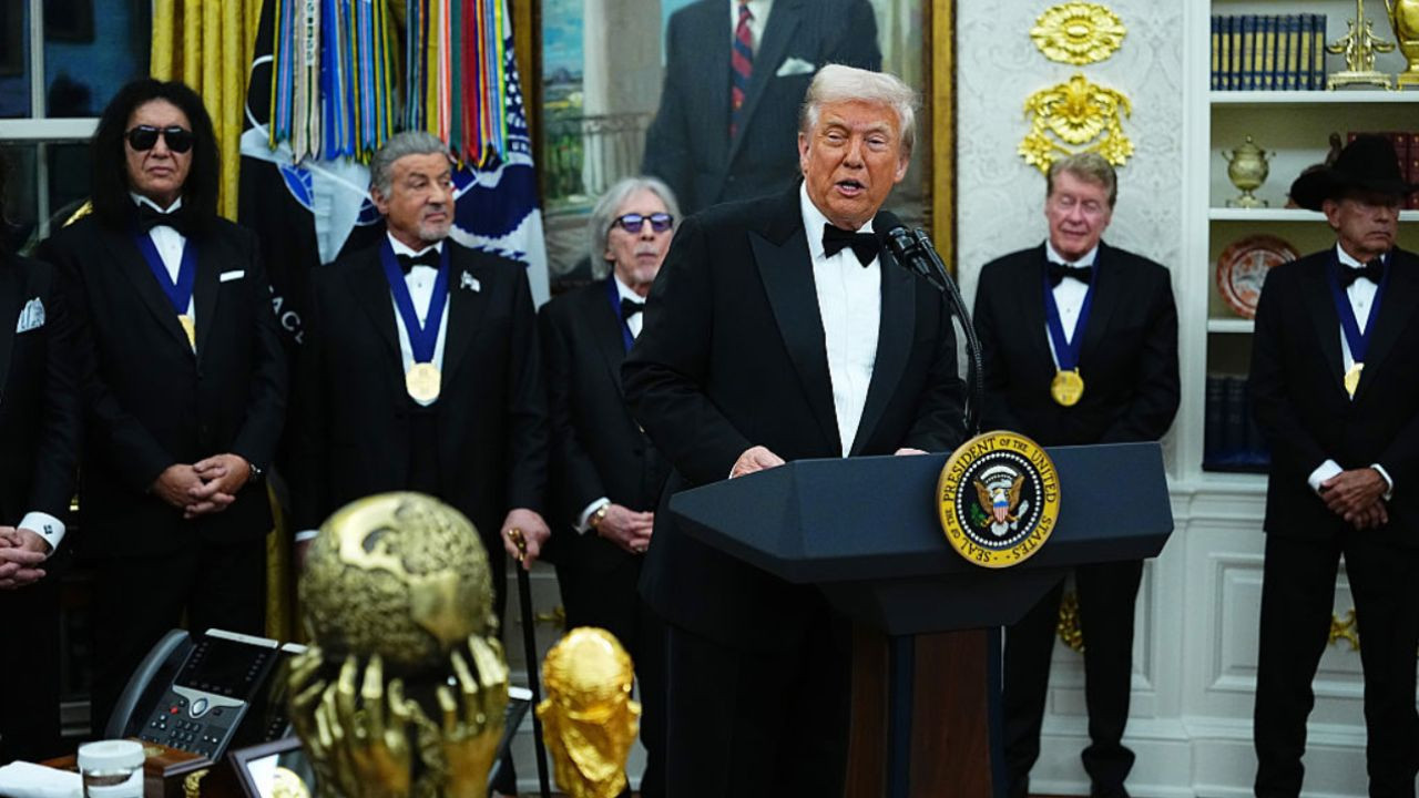 Trump’ın ismi Kennedy Center’a eklendi, reaksiyonlar çığ üzere