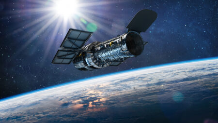 Vakte karşı yarış başladı: NASA’nın 21 yıllık teleskobu, Dünya’ya düşme tehlikesiyle karşı karşıya